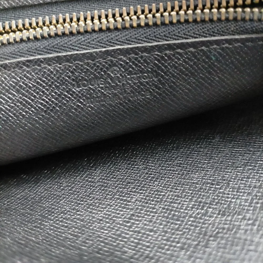 Louis Vuitton Black Epi Leather Crossbody Bag